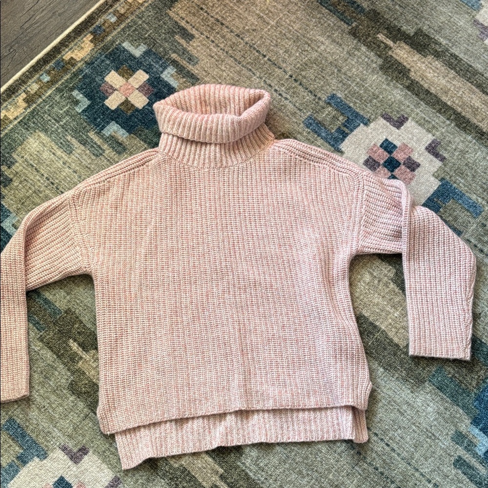 Nordstrom signature pure cashmere  Sweater